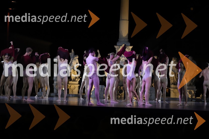 Balet pod zvezdami: Carmina Burana na Glavnem trgu v Mariboru