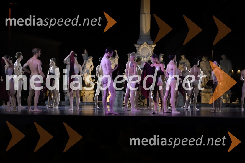 Balet pod zvezdami: Carmina Burana na Glavnem trgu v Mariboru