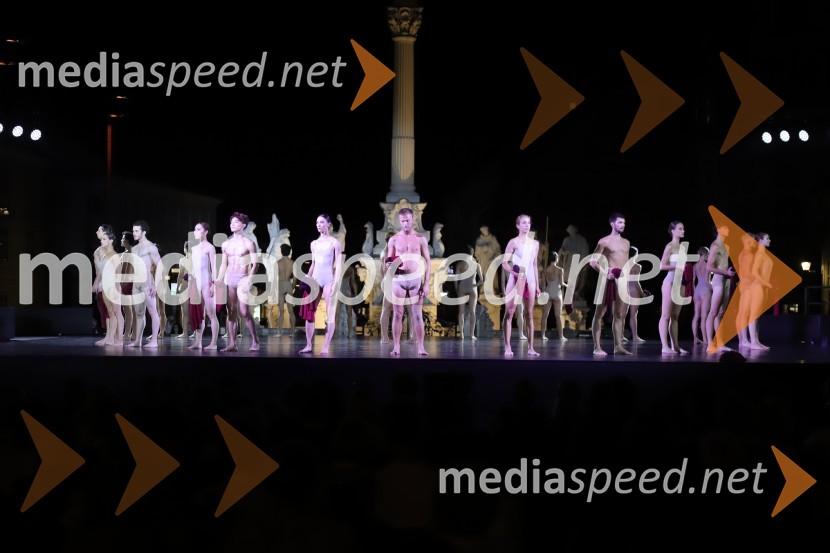 Balet pod zvezdami: Carmina Burana na Glavnem trgu v Mariboru