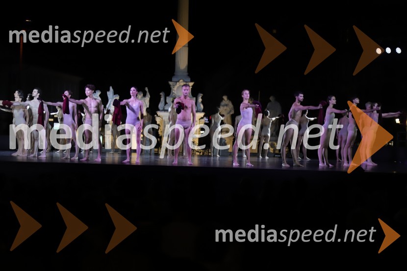 Balet pod zvezdami: Carmina Burana na Glavnem trgu v Mariboru