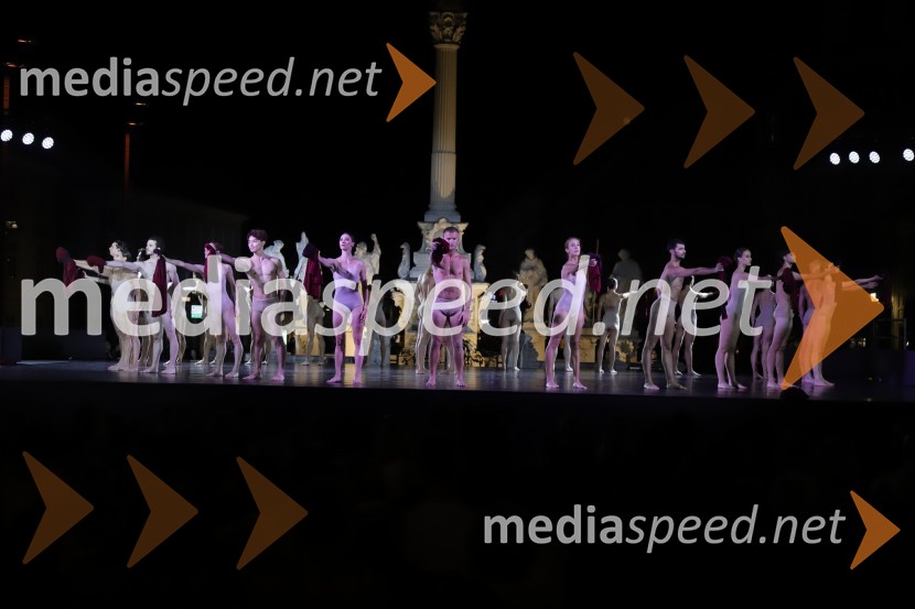 Balet pod zvezdami: Carmina Burana na Glavnem trgu v Mariboru