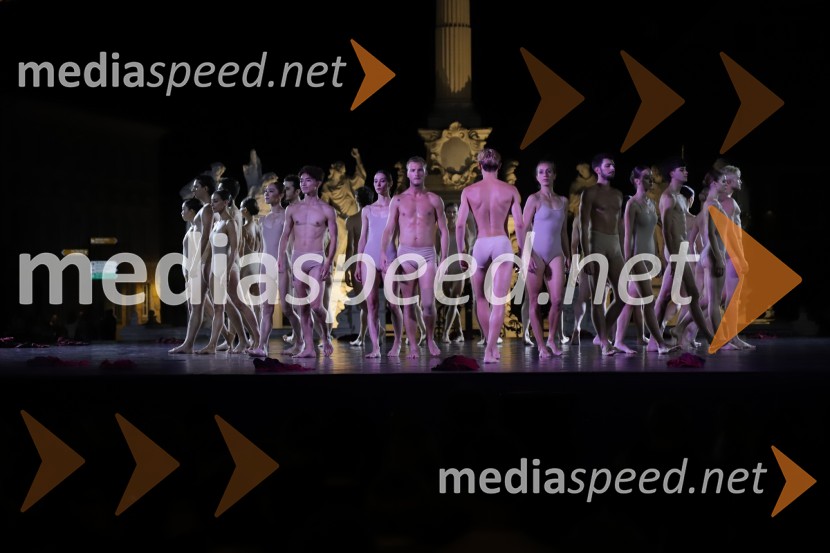 Balet pod zvezdami: Carmina Burana na Glavnem trgu v Mariboru