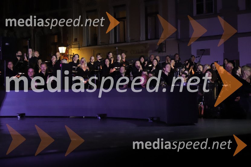 Balet pod zvezdami: Carmina Burana na Glavnem trgu v Mariboru