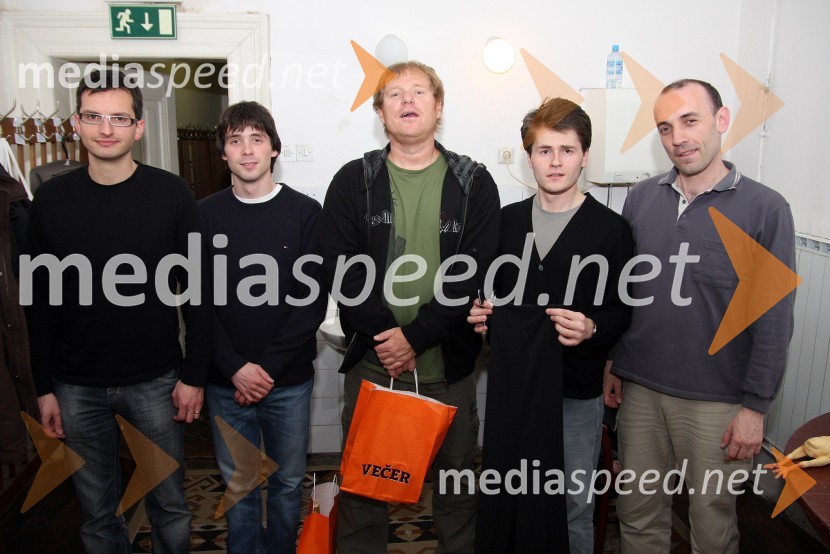 Umrl je legendarni radijski voditelj Sašo Hribar