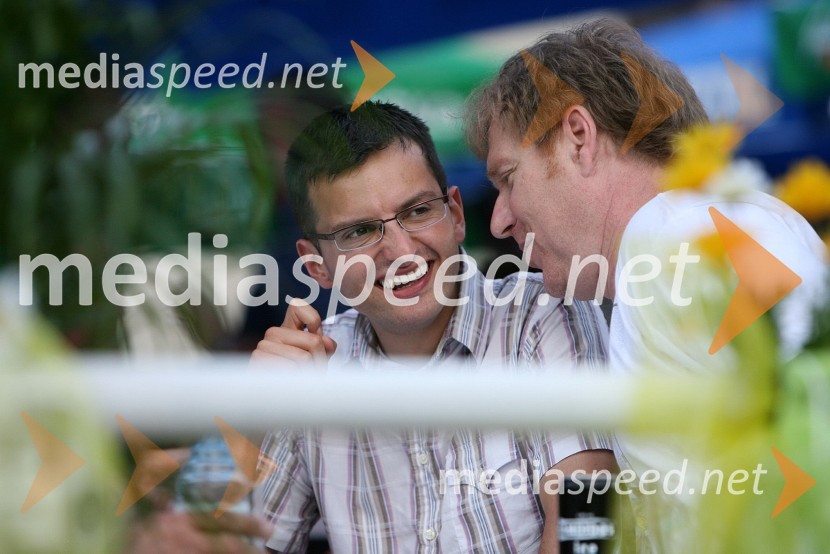 Umrl je legendarni radijski voditelj Sašo Hribar