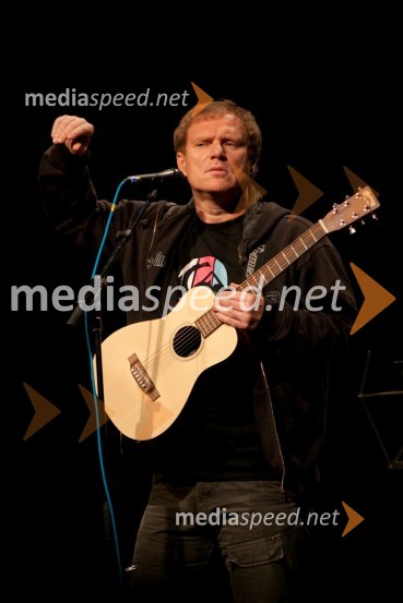 Umrl je legendarni radijski voditelj Sašo Hribar