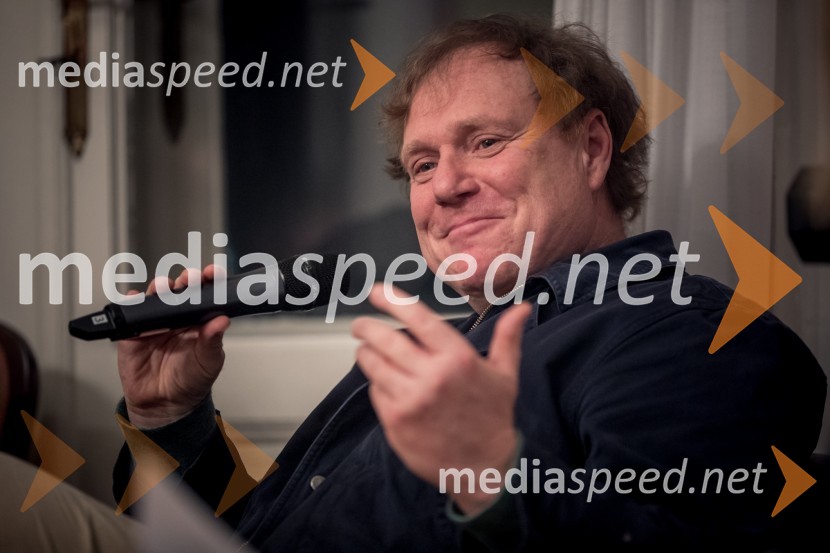 Umrl je legendarni radijski voditelj Sašo Hribar