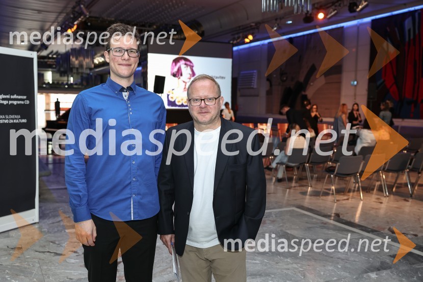  Urban Stanič, pianist; mag. Aleš Drenik, vodja programa resne glasbe, opere in balet, Cankarjev domCankarjev dom predstavil repertoar sezone 2023/24