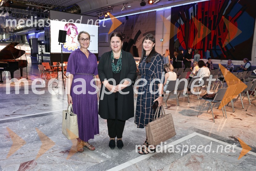  Maja Čander, kreativna direktorica, Kreativna baza;  Uršula Cetinski, generalna direktorica, Cankarjev dom;  Uršula Menih Dokl, direktorica, Kreativna bazaCankarjev dom predstavil repertoar sezone 2023/24