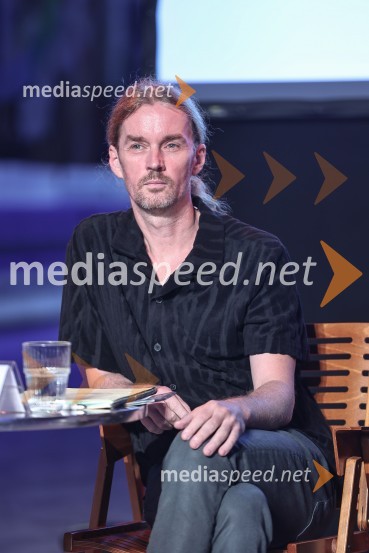  Andrej Jaklič, vodja gledališkega in sodobnoplesnega programa v Cankarjevem domuCankarjev dom predstavil repertoar sezone 2023/24