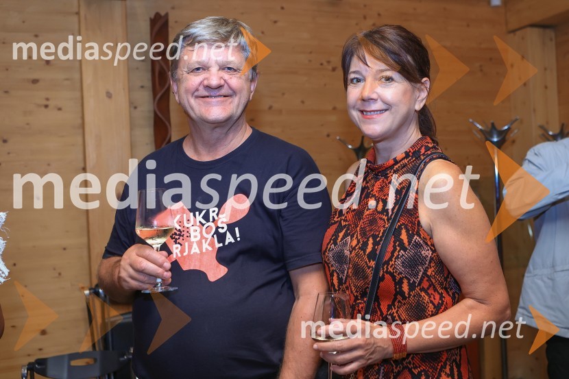 Dr. Alenka Zupančič gostja v skednju Škrabčeve domačije