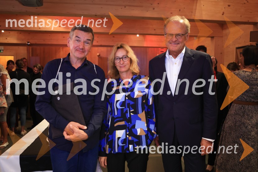 Dr. Alenka Zupančič gostja v skednju Škrabčeve domačije