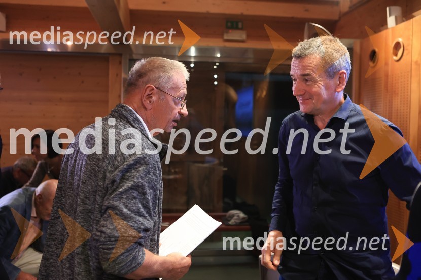 Dr. Alenka Zupančič gostja v skednju Škrabčeve domačije