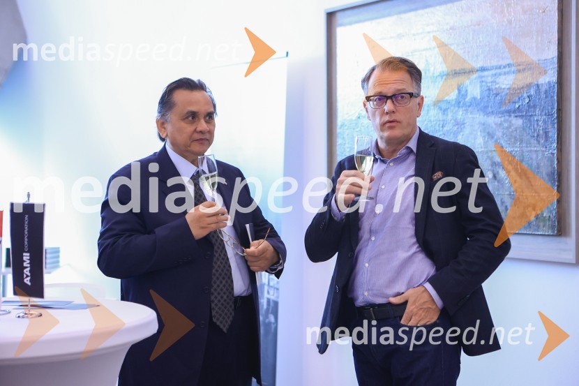 Čaj z razlogom: Razprava o aktualnih trendih na področju naložb