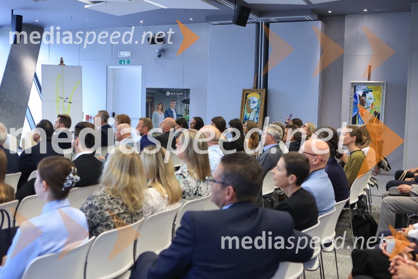 Čaj z razlogom: Razprava o aktualnih trendih na področju naložb