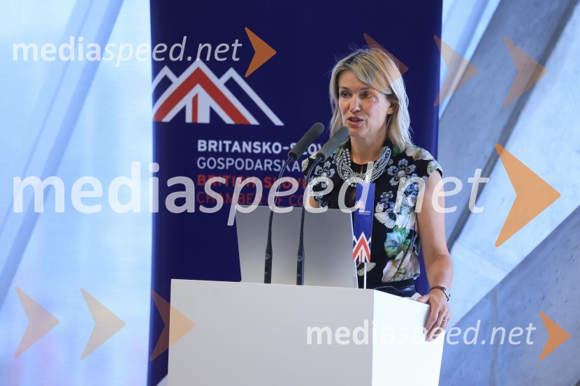 Čaj z razlogom: Razprava o aktualnih trendih na področju naložb