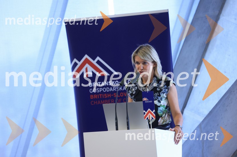 Čaj z razlogom: Razprava o aktualnih trendih na področju naložb