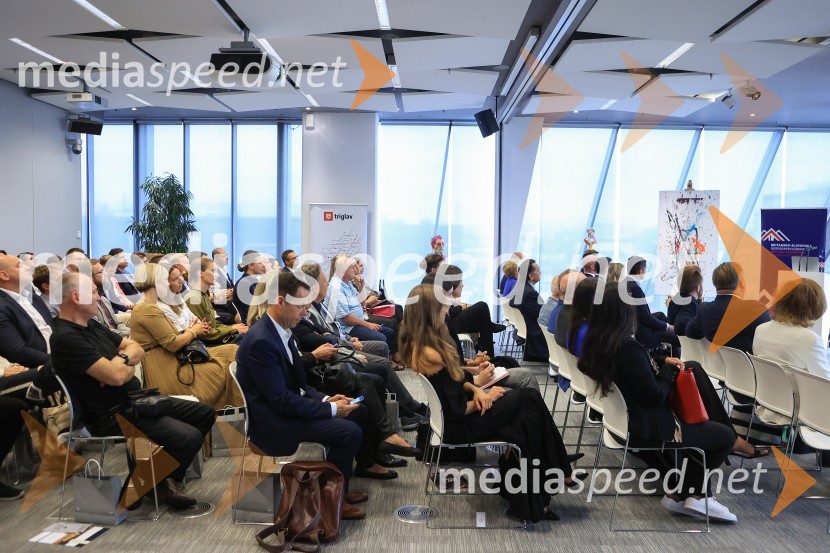 Čaj z razlogom: Razprava o aktualnih trendih na področju naložb