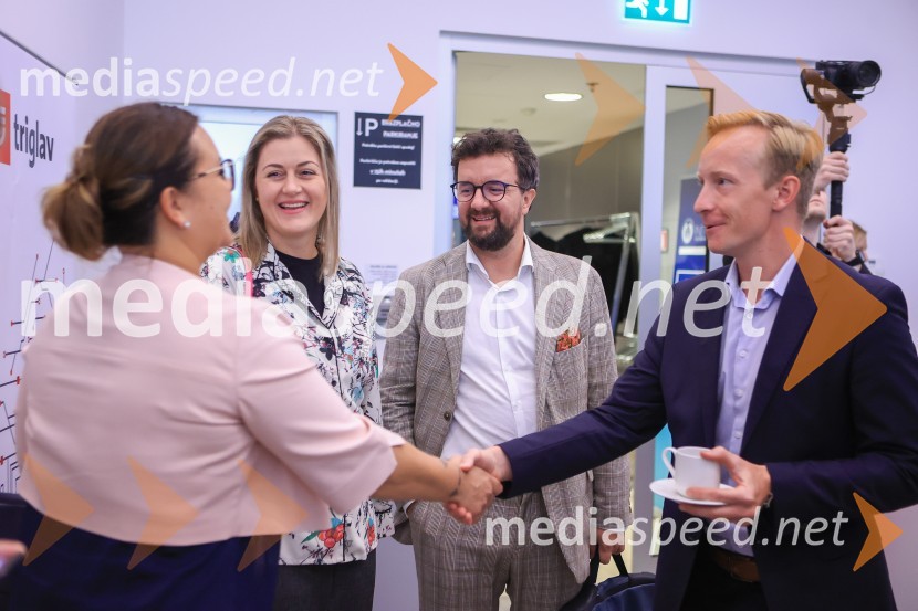 Čaj z razlogom: Razprava o aktualnih trendih na področju naložb