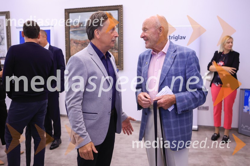 Čaj z razlogom: Razprava o aktualnih trendih na področju naložb