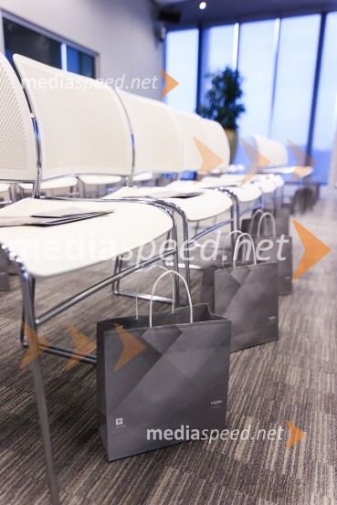 Čaj z razlogom: Razprava o aktualnih trendih na področju naložb