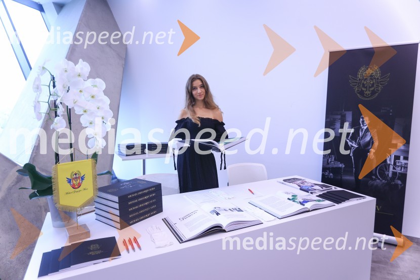 Čaj z razlogom: Razprava o aktualnih trendih na področju naložb