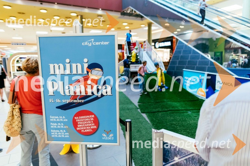 Smučarski skoki na MINI PLANICI v Citycentru Celje