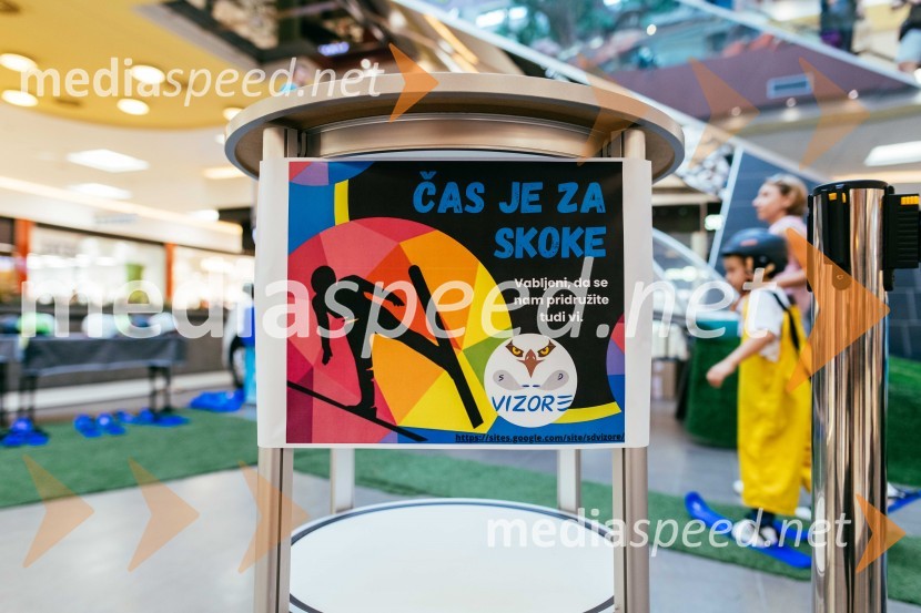 Smučarski skoki na MINI PLANICI v Citycentru Celje