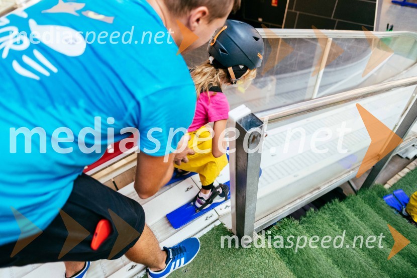 Smučarski skoki na MINI PLANICI v Citycentru Celje