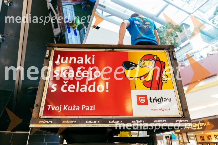 Smučarski skoki na MINI PLANICI v Citycentru Celje