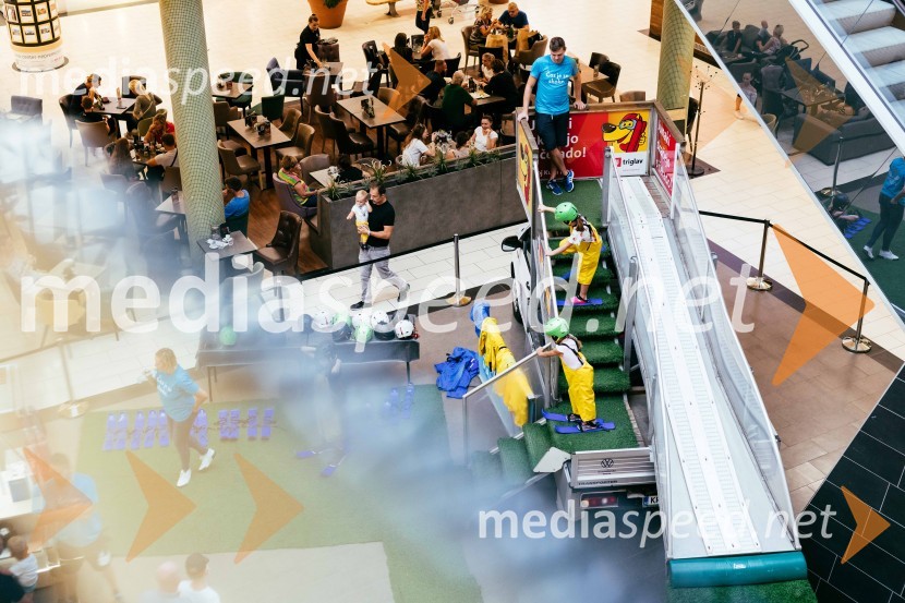 Smučarski skoki na MINI PLANICI v Citycentru Celje