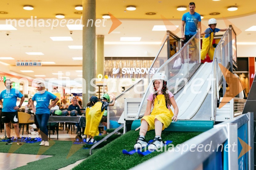 Smučarski skoki na MINI PLANICI v Citycentru Celje