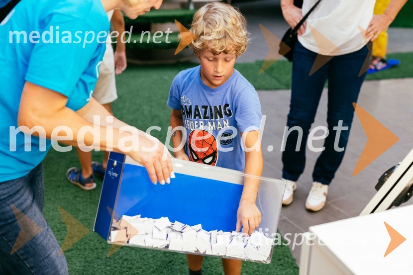 Smučarski skoki na MINI PLANICI v Citycentru Celje