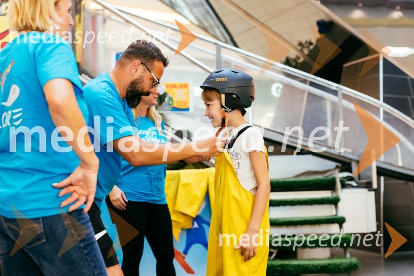 Smučarski skoki na MINI PLANICI v Citycentru Celje