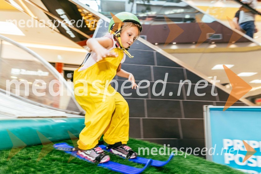 Smučarski skoki na MINI PLANICI v Citycentru Celje