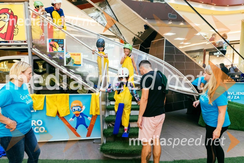 Smučarski skoki na MINI PLANICI v Citycentru Celje