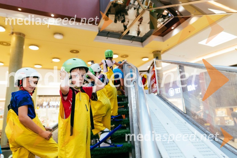 Smučarski skoki na MINI PLANICI v Citycentru Celje