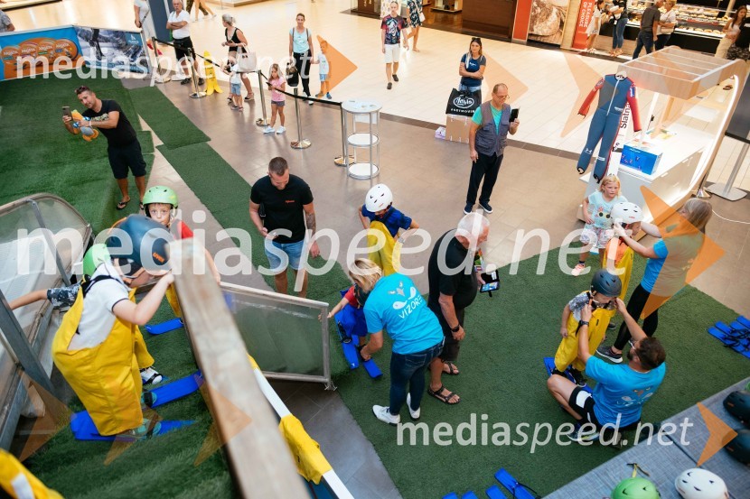 Smučarski skoki na MINI PLANICI v Citycentru Celje