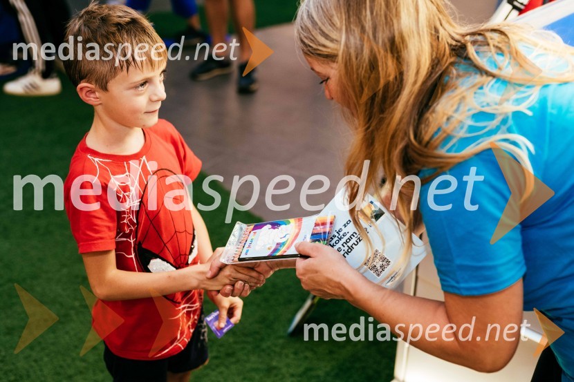 Smučarski skoki na MINI PLANICI v Citycentru Celje