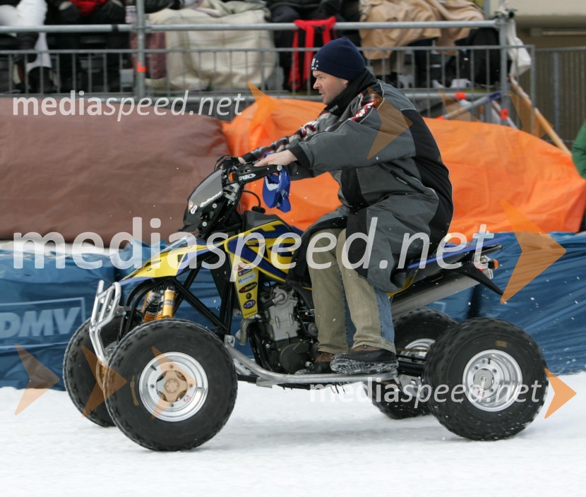 Gunther Bauer (Nemčija) v vožnji s quadomSPEEDWAY NA LEDU, polfinale svetovnega prvenstva posameznikov, 2. dirka