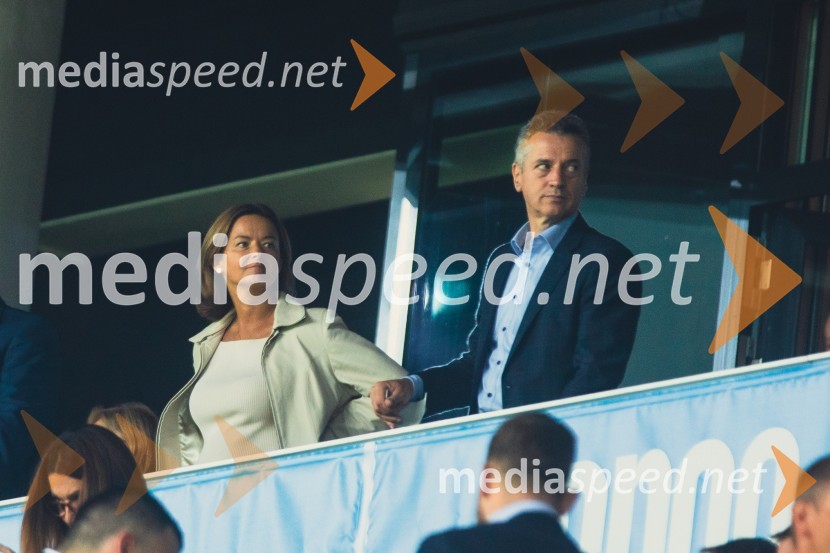 Dobrodelna tekma: Svetovne zvezde nogometa za žrtve poplav