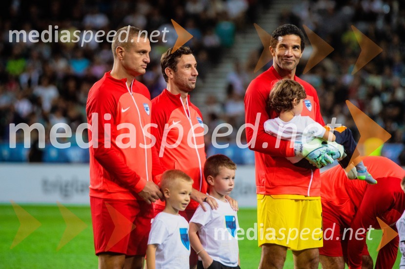 Dobrodelna tekma: Svetovne zvezde nogometa za žrtve poplav