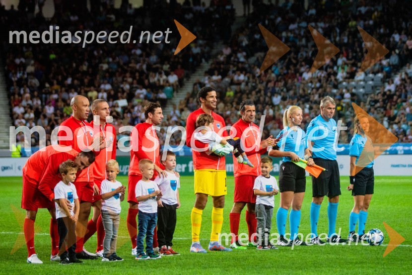 Dobrodelna tekma: Svetovne zvezde nogometa za žrtve poplav