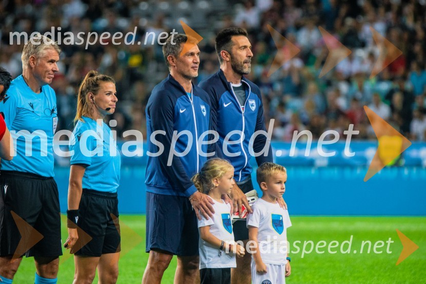 Dobrodelna tekma: Svetovne zvezde nogometa za žrtve poplav