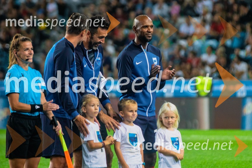 Dobrodelna tekma: Svetovne zvezde nogometa za žrtve poplav