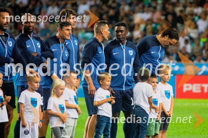 Dobrodelna tekma: Svetovne zvezde nogometa za žrtve poplav