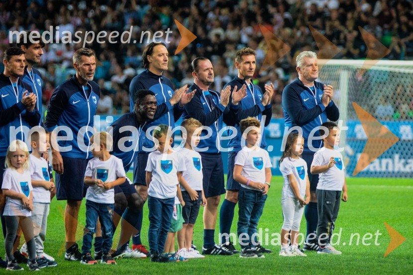 Dobrodelna tekma: Svetovne zvezde nogometa za žrtve poplav