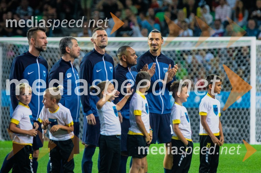 Dobrodelna tekma: Svetovne zvezde nogometa za žrtve poplav