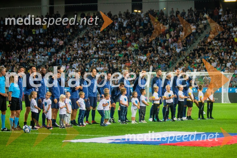 Dobrodelna tekma: Svetovne zvezde nogometa za žrtve poplav