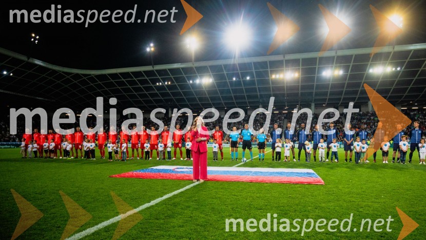 Dobrodelna tekma: Svetovne zvezde nogometa za žrtve poplav